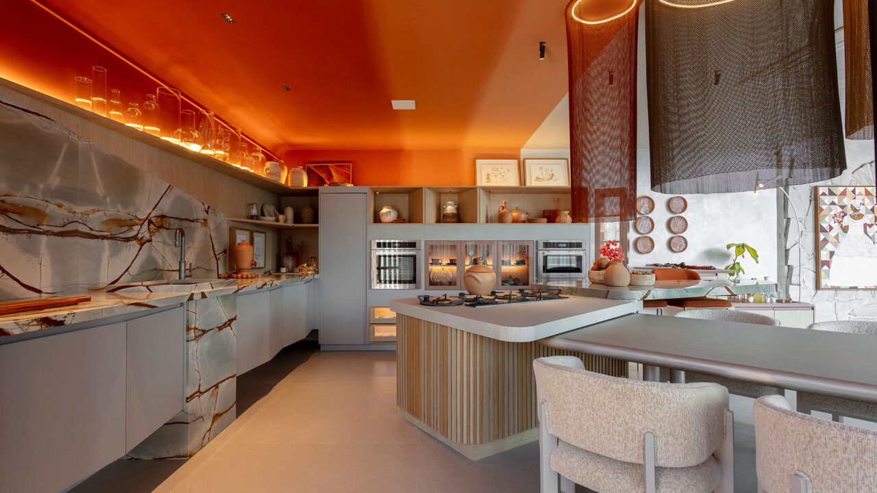Vorá Arquitetura - Cozinha Dendê. Projeto da CASACOR Bahia 2024.